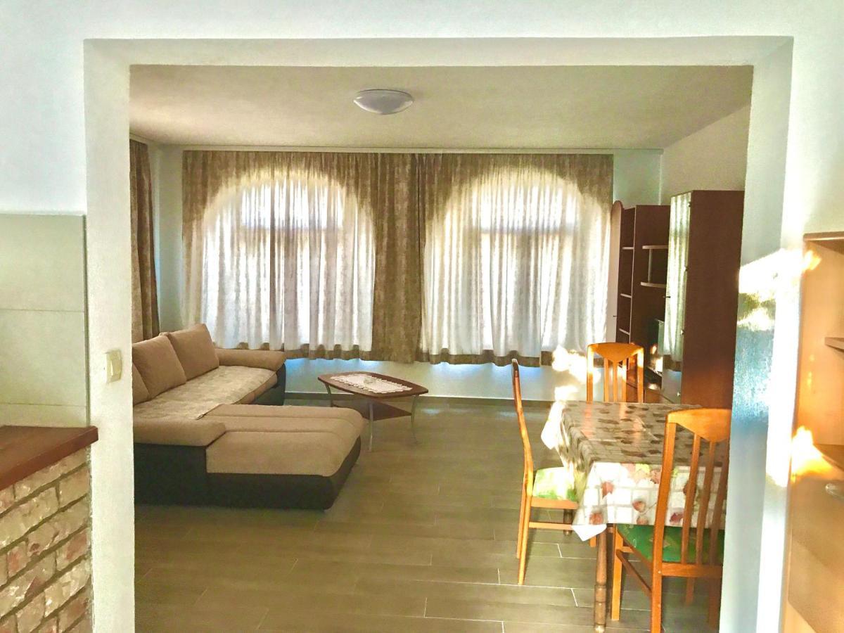 Apartmani Ruzica Zastražišće Eksteriør bilde
