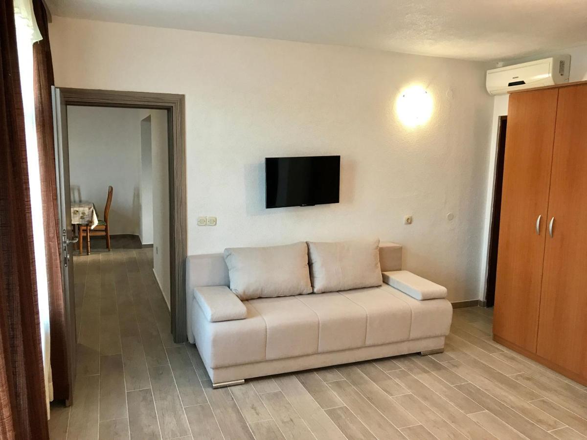 Apartmani Ruzica Zastražišće Eksteriør bilde