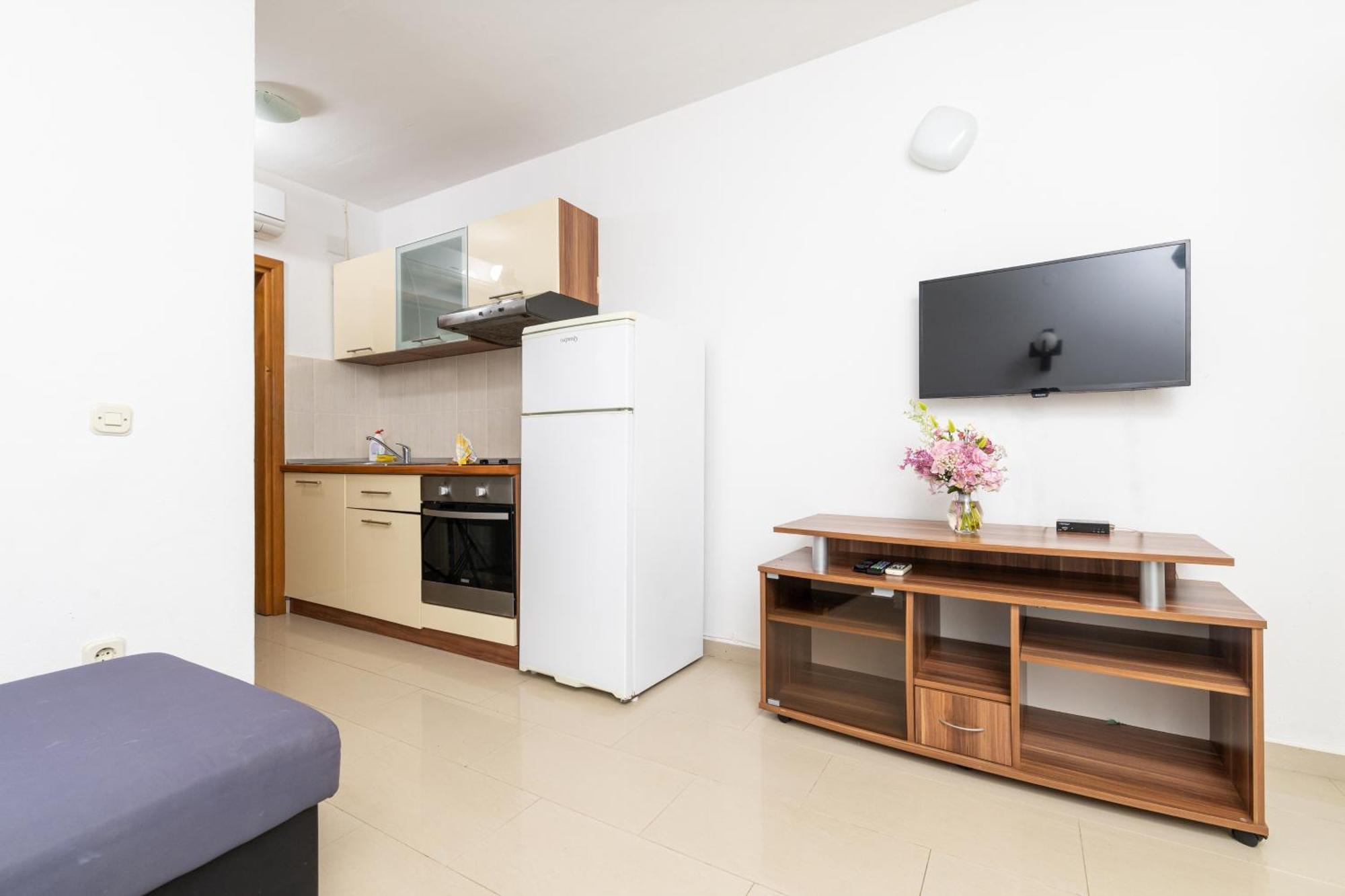 Apartmani Ruzica Zastražišće Eksteriør bilde