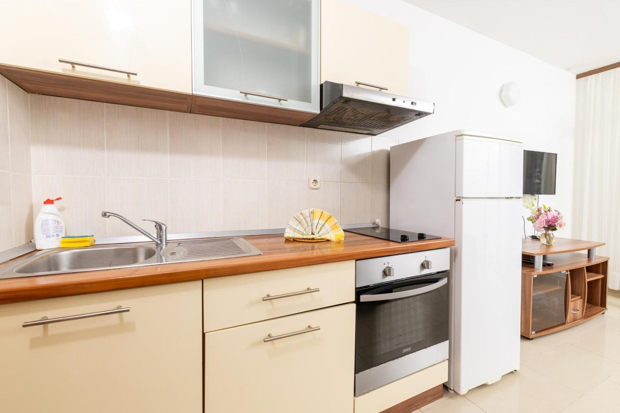 Apartmani Ruzica Zastražišće Eksteriør bilde